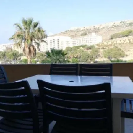 With Aircondition & Washing Machine In With Valley Views Apartment